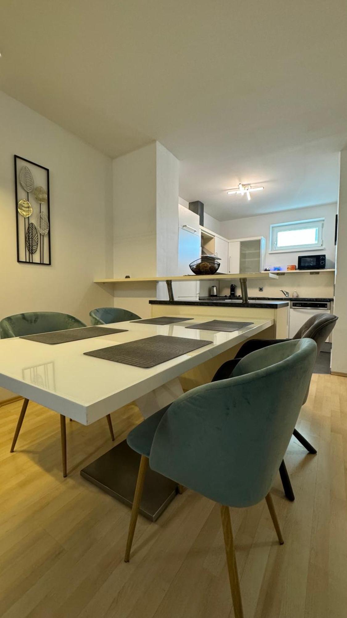 City Apartement Linz Fuer 5 Gaeste Mit Self-Checkin Und Kueche Exterior foto